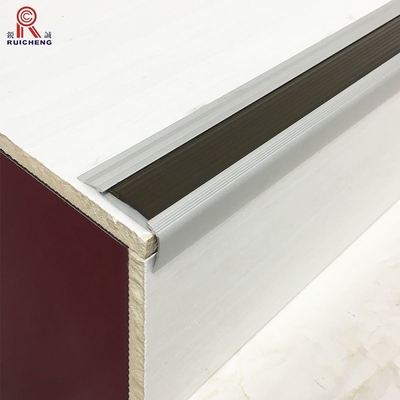 Anodized Black Metal Stair Nosing 2.8m Length Slip Resistant Trapezoid