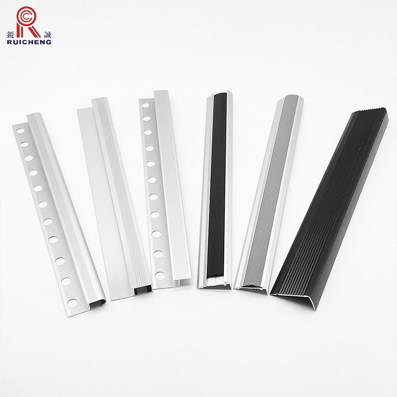 Anodized Black Metal Stair Nosing 2.8m Length Slip Resistant Trapezoid